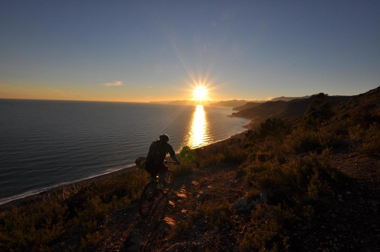 Residence Finale Bike And Beach Finale Ligure Exterior foto